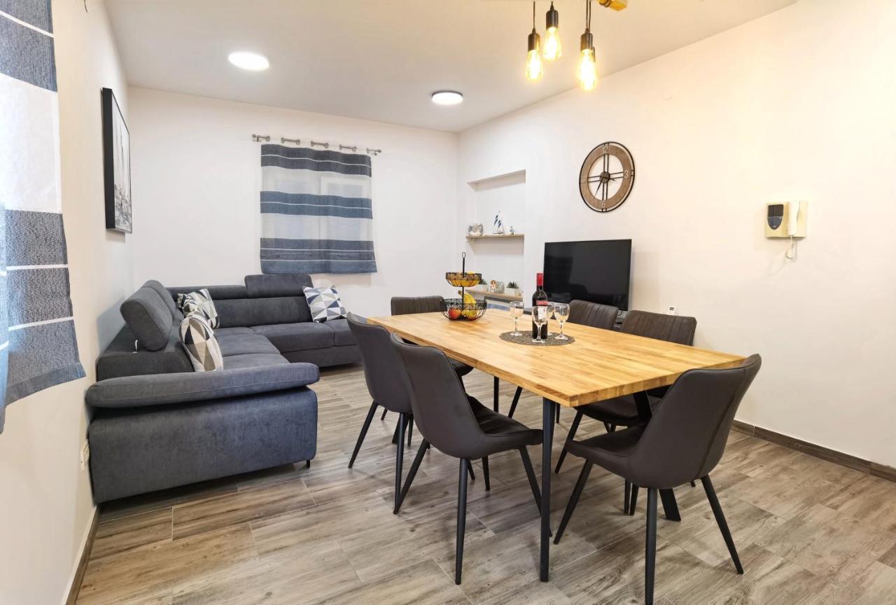 Apartments Nova Сплит Екстериор снимка