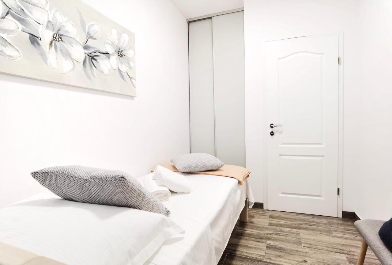 Apartments Nova Сплит Екстериор снимка